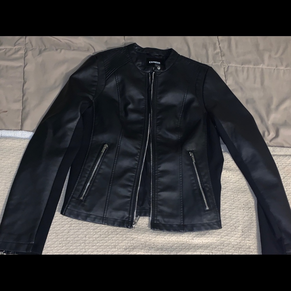 NWOT EXPRESS sz MED black leather jacket